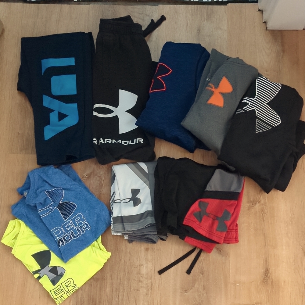 Under armour youth medium bundle